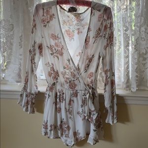 Entro Long-sleeve shorts romper, white floral.